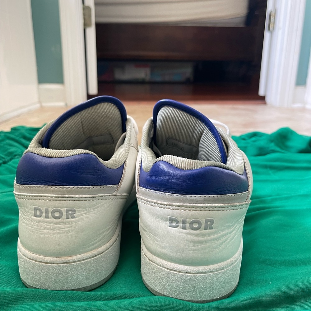 Used DiorB27 White And Purple Smooth Calfskin With White Dior Leather Sneakers. - Picture 4 of 10